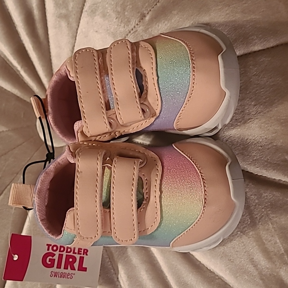 New with tags! Swiggles Girls baby size 5 pink glitter sparkly shoes